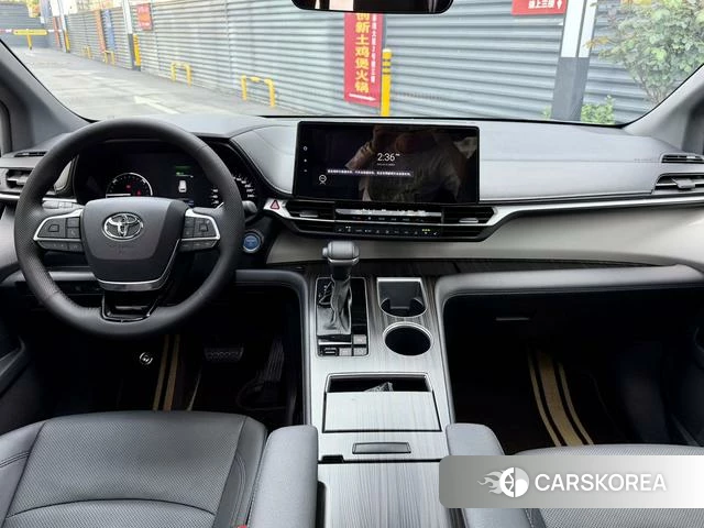Toyota Grevia 2023 Черный из Китая