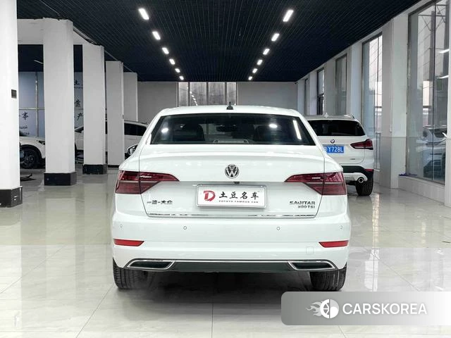 Volkswagen Sagitar 2022 Белый из Китая