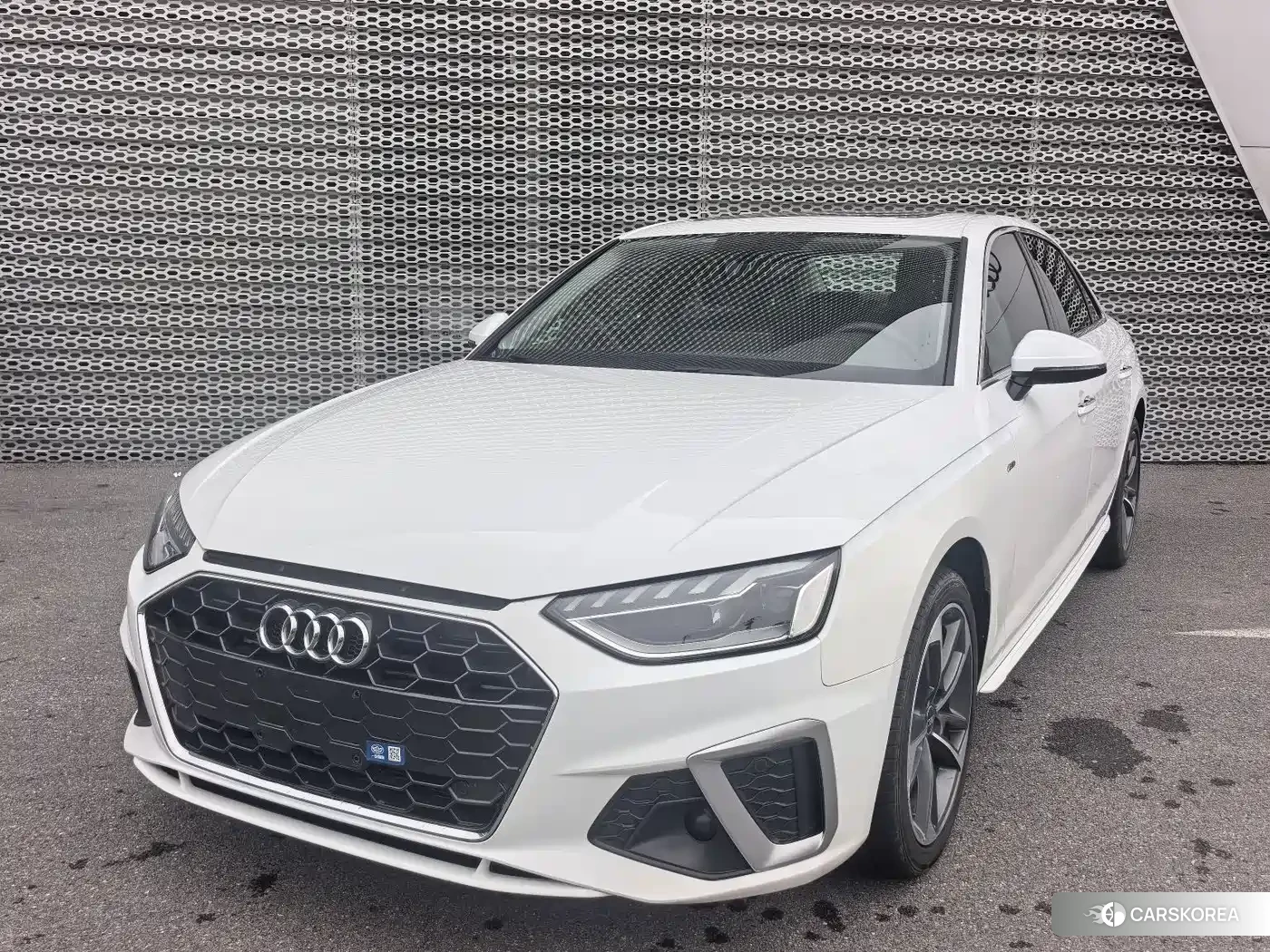 Audi A4L 2023 Белый из Китая