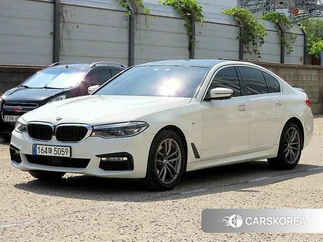 BMW 5 Series (G30) 2018 Белый из Кореи