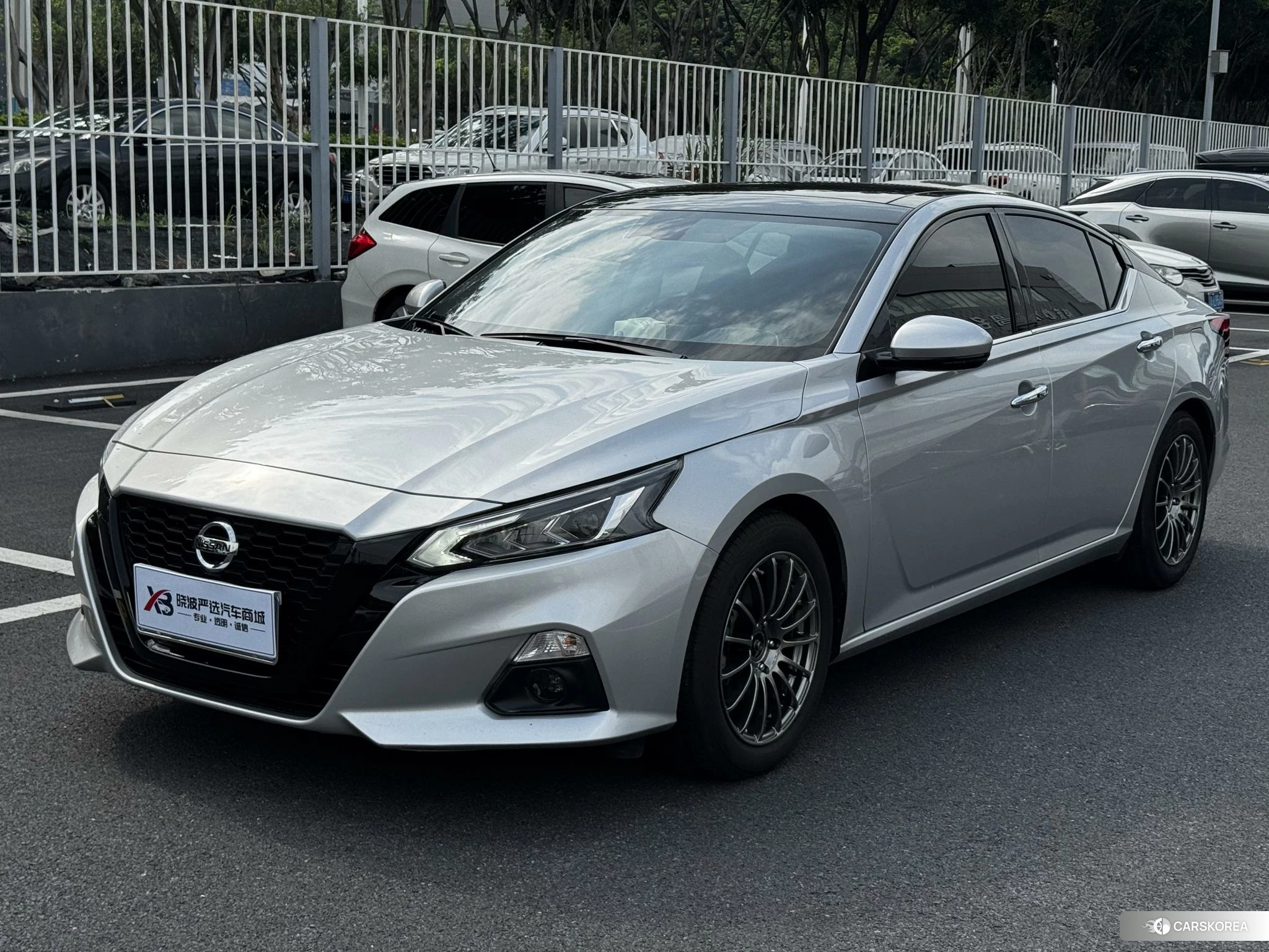 Nissan Teana 2020 Серебристо-серый из Китая