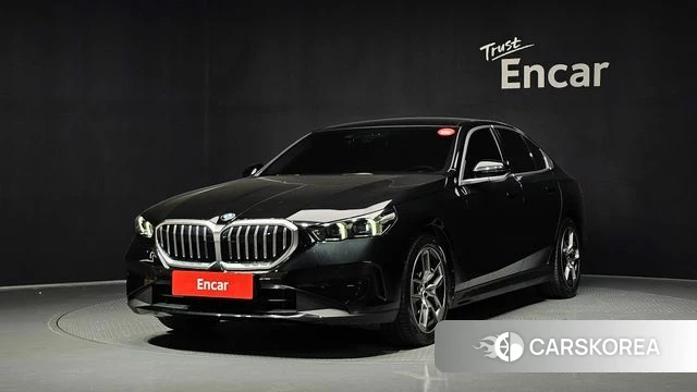 BMW 5 Series (G60) 2024 Черный из Кореи