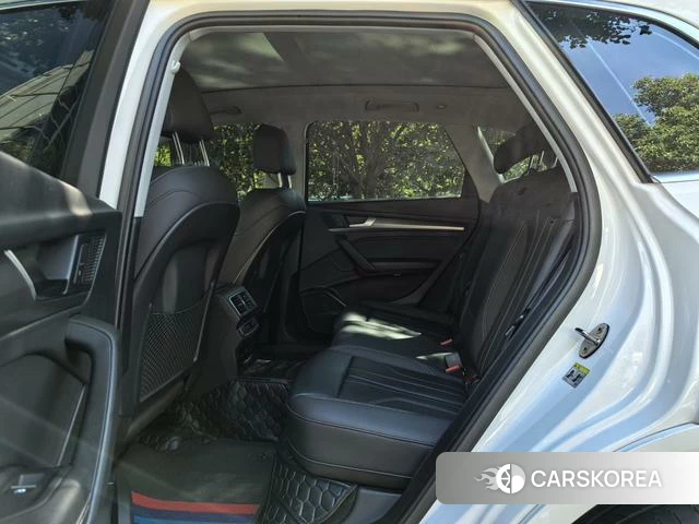 Audi Q5L 2022 Белый из Китая