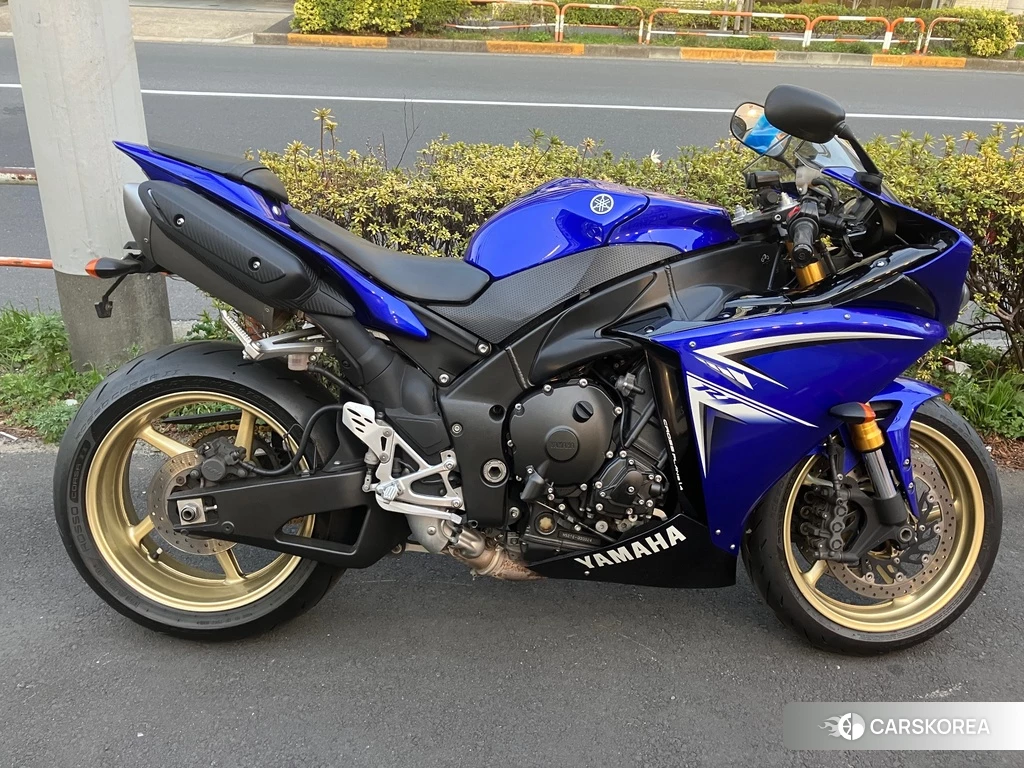 Проданный Yamaha YZF-R1 2010 из Японии
