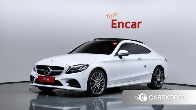 Mercedes-Benz C-Class W205 2019 Белый из Кореи