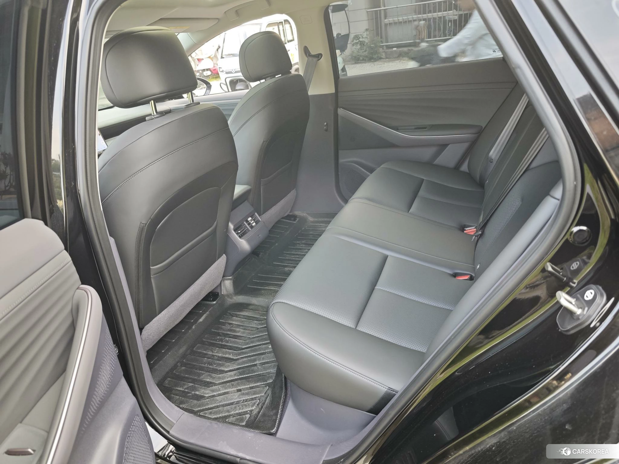 Nissan N6 2025 Черный из Китая