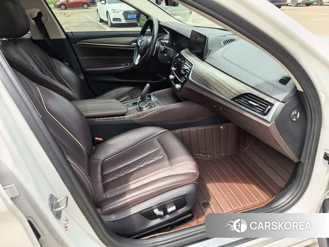 BMW 5 series 2019 Белый из Китая