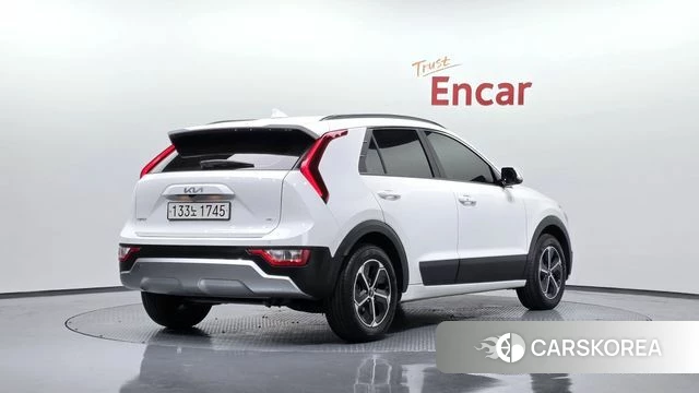 Kia Di Ol Nu Niro 2025 Белый из Кореи