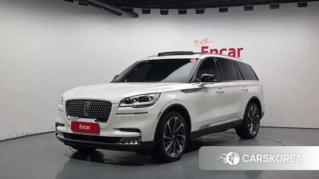 Lincoln Aviator 2nd generation 2019 Белый из Кореи