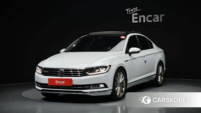Volkswagen Passat GT (B8) 2018 Белый из Кореи