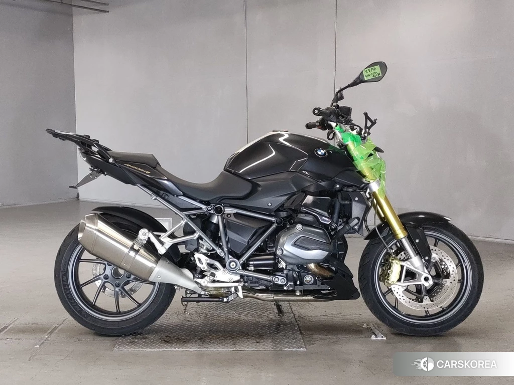 Проданный BMW R1200R 2016 из Японии