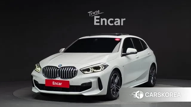 BMW 1 Series (F40) 2022 Белый из Кореи