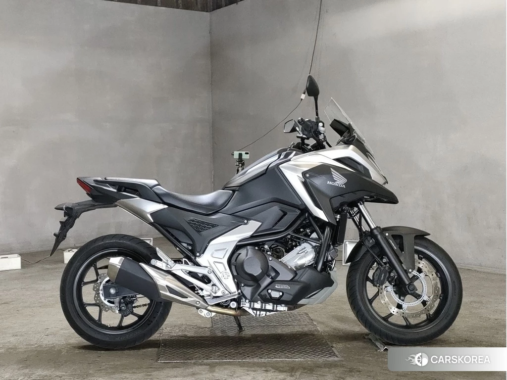 Проданный Honda NC750X DCT 2022 из Японии