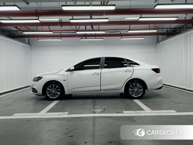 Chevrolet Cruze 2022 Белый из Китая