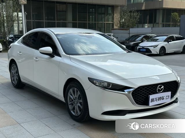 Mazda 3 Angkesaila 2022 Белый из Китая