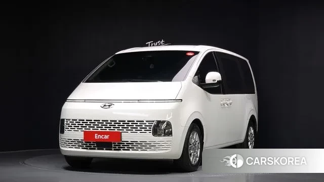 Hyundai Staria 2023 Белый из Кореи