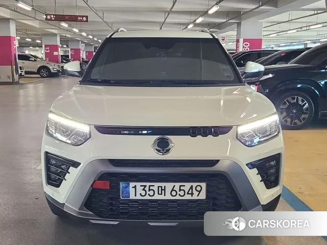 Ssangyong The New Tivoli Air 2023 Жемчужный цвет из Кореи