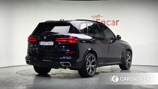 BMW X5 (G05) 2023 Черный из Кореи