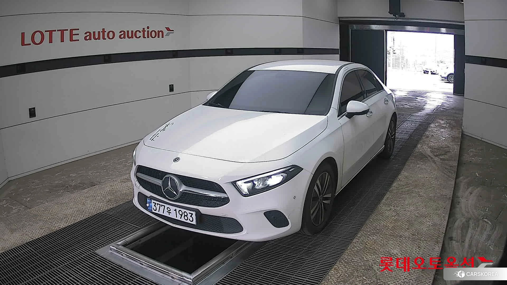 Mercedes-Benz Mercedes-Benz A220 Sedan 2021 Белый из Кореи