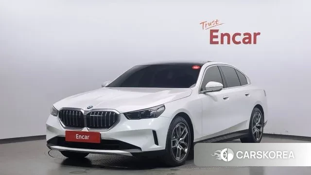 BMW 5 Series (G60) 2023 Белый из Кореи