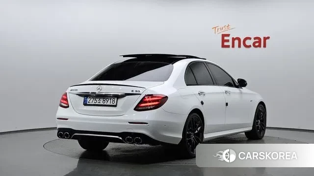 Mercedes-Benz E-Class W213 2019 Белый из Кореи