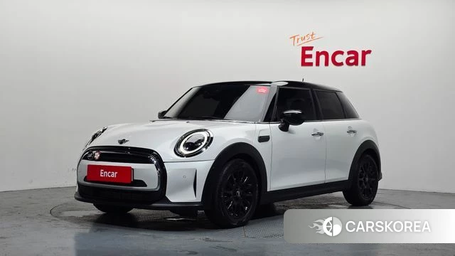 Mini Cooper 2024 Белый из Кореи
