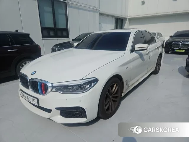 BMW 5 Series (G30) 2018 Белый из Кореи