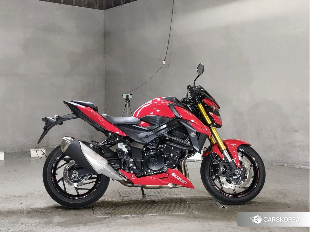 Проданный Suzuki GSX-S750 2018 из Японии, фото 2