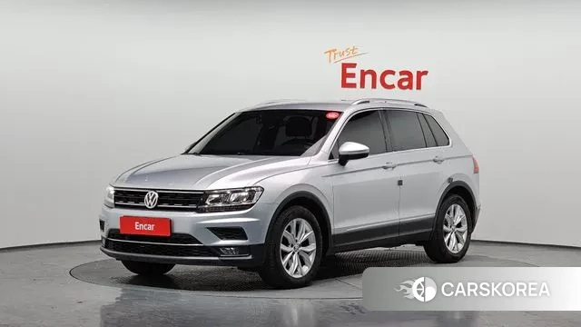 Volkswagen Tiguan second Generation 2020 Серебристо-серый из Кореи