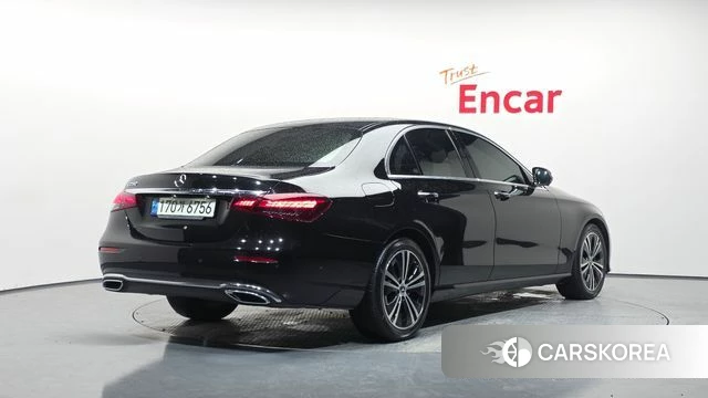 Mercedes-Benz E-Class W213 2022 Черный из Кореи