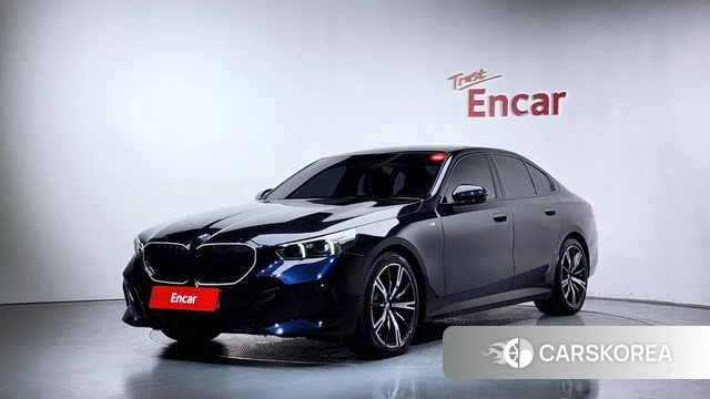 BMW 5 Series (G60) 2025 Черный из Кореи