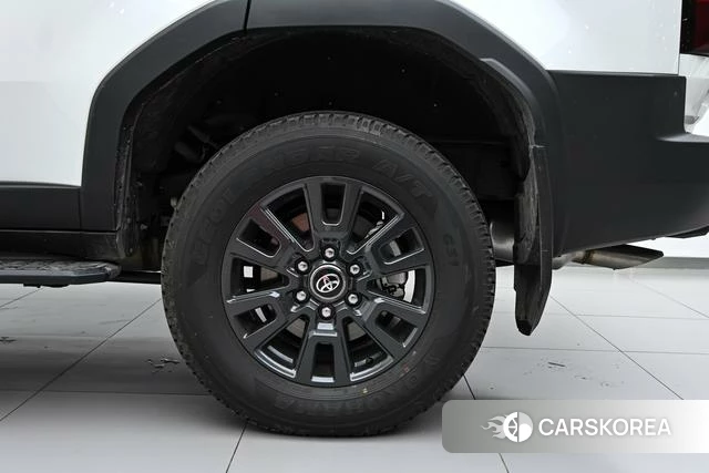 Toyota Prado 2025 Белый из Китая