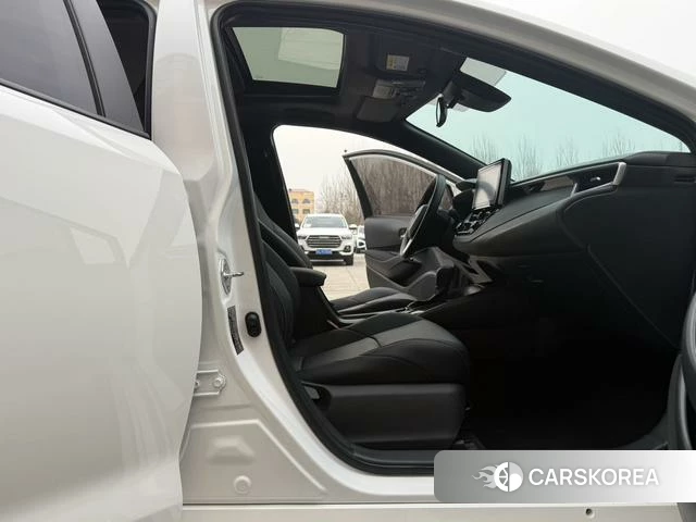 Toyota Lei Ling 2023 Белый из Китая