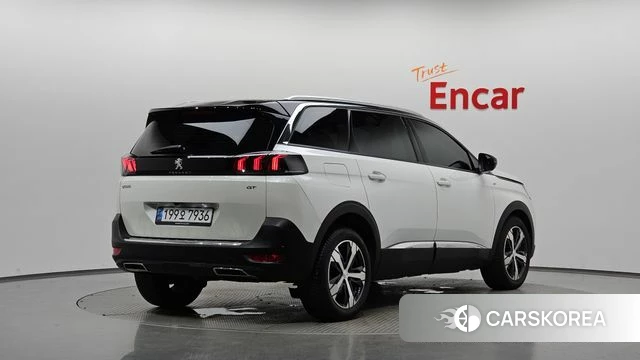 Peugeot 5008 second generation 2022 Белый из Кореи
