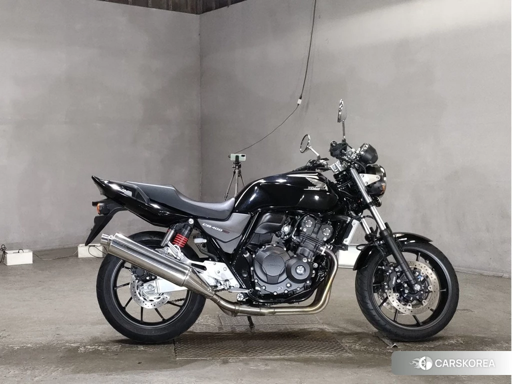 Проданный Honda CB400SF 2020 из Японии