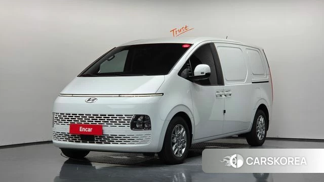 Hyundai Staria 2022 Белый из Кореи