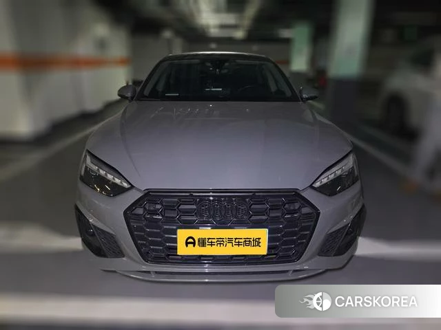 Audi A5 2021 Темно-серый из Китая