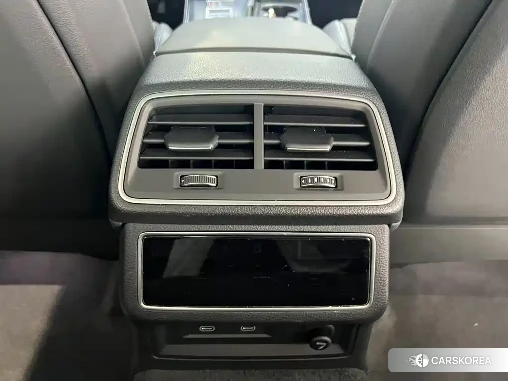 Audi A7L 2025 Черный из Китая