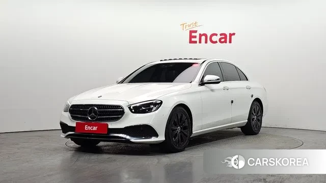 Mercedes-Benz E-Class W213 2021 Белый из Кореи
