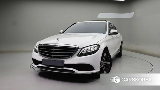 Mercedes-Benz C-Class W205 2019 Белый из Кореи
