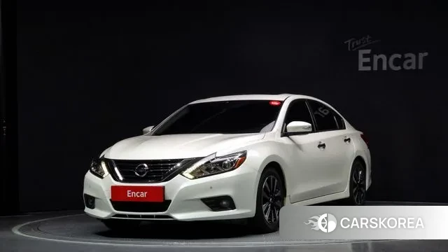 Nissan Altima 2018 Белый из Кореи