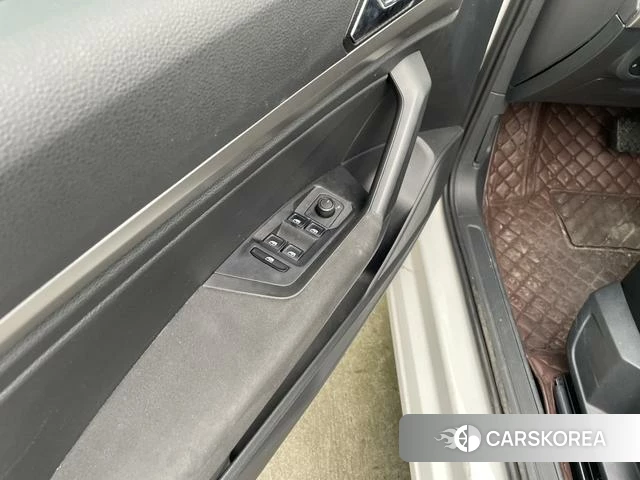 Volkswagen Lavida 2021 Белый из Китая