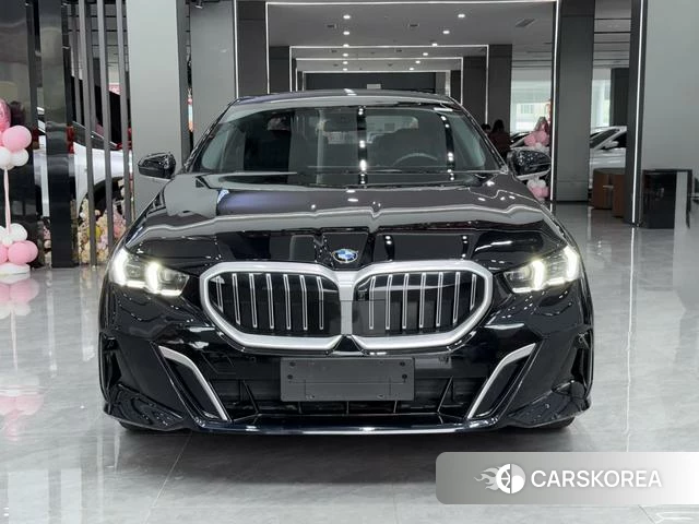 BMW 5 series 2024 Черный из Китая