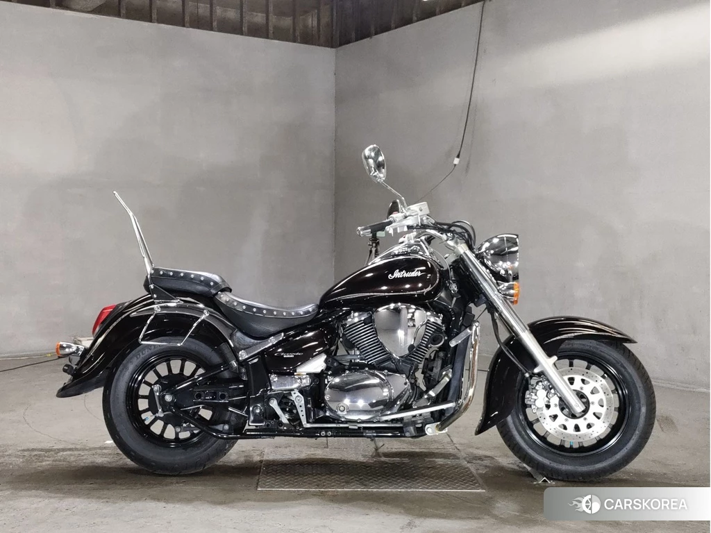 Проданный Suzuki INTRUDER 400 CLASSIC 2013 из Японии