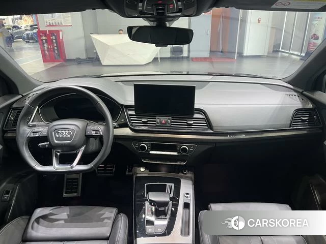 Audi Q5L 2023 Черный из Китая