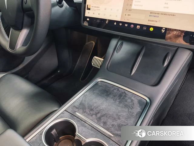 Tesla Model Y 2024 Темно-серый из Китая
