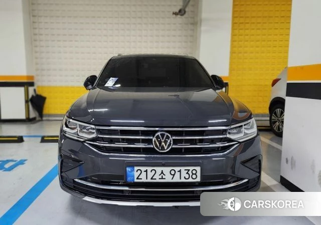 Volkswagen Tiguan second Generation 2022 Серебристо-серый из Кореи