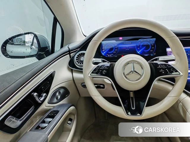 Mercedes-Benz EQS 2023 Серебристо-серый из Китая