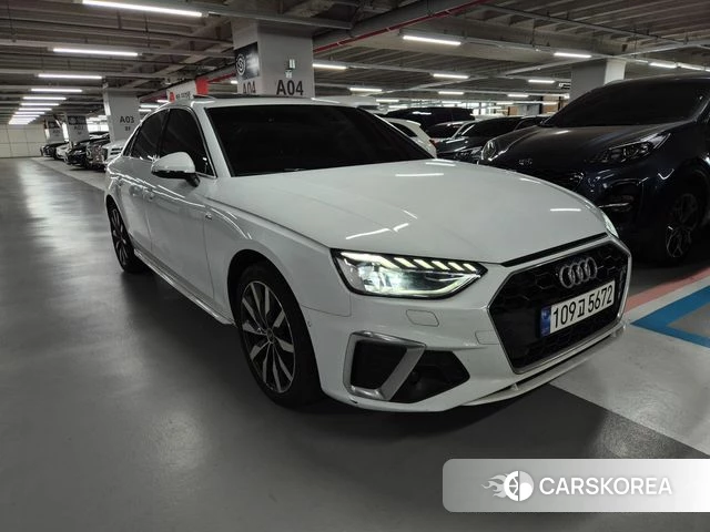 Audi A4 (B9) 2023 Белый из Кореи