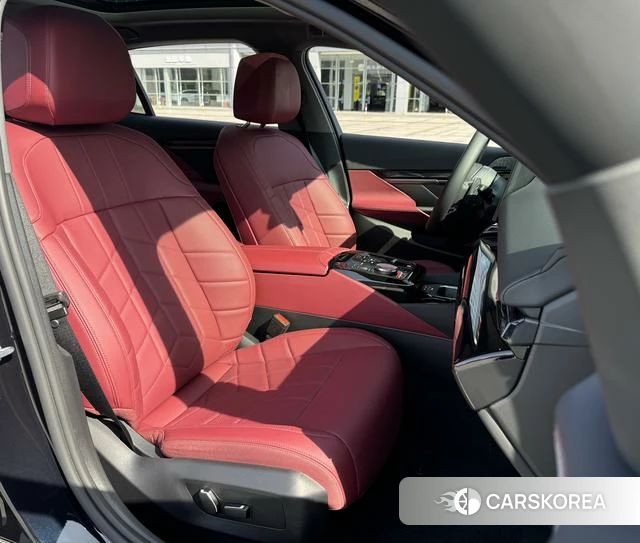 BMW 5 series 2025 Черный из Китая